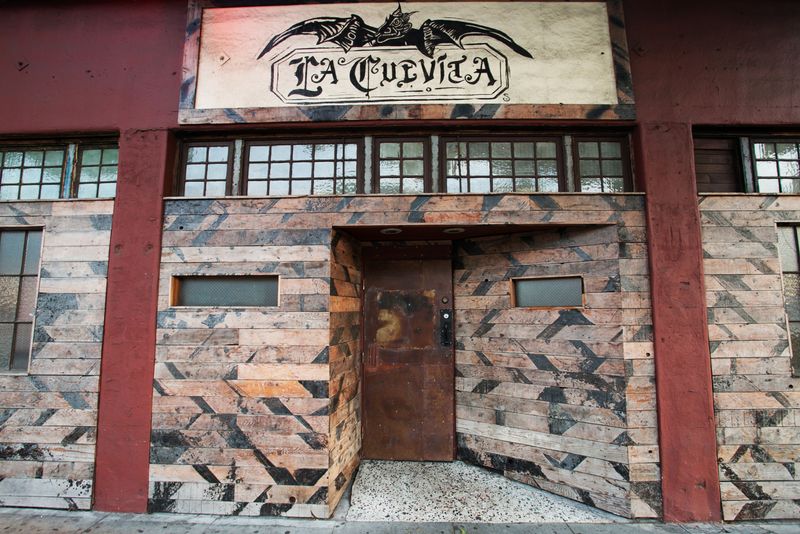 La Cuevita, Los Angeles, CA 90042