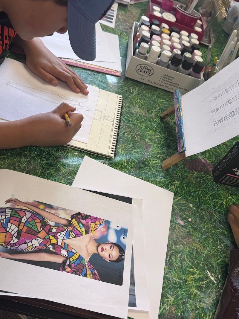 Fashion Sketching And Art Classes Add Depth