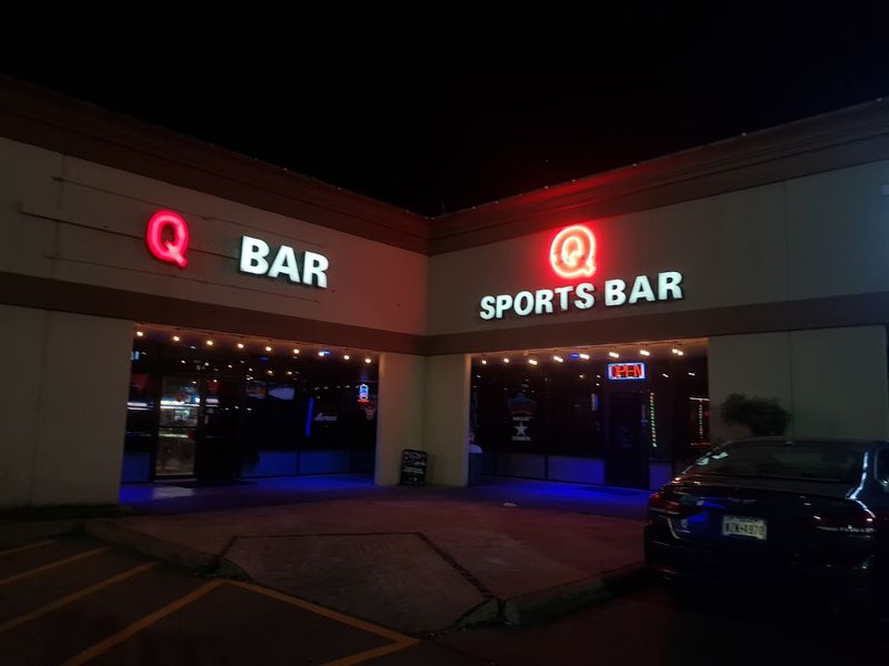 Q Bar & Grill