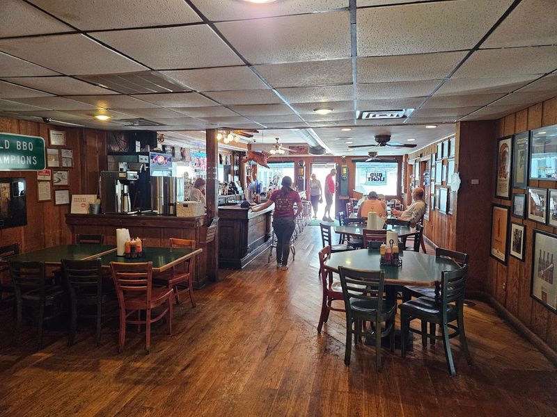 17th Street Barbecue - Murphysboro