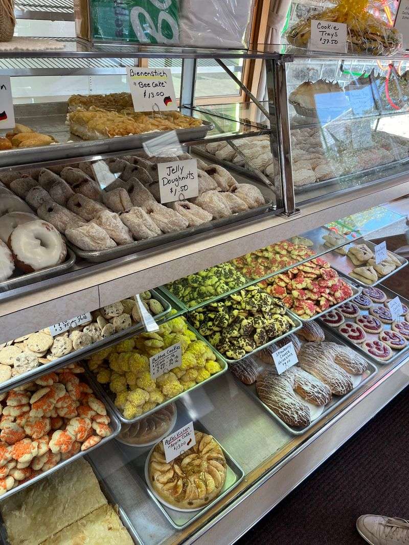 Fastnacht Day Turns The Block Into An Event Fastnacht Day Turns The Block Into An Event