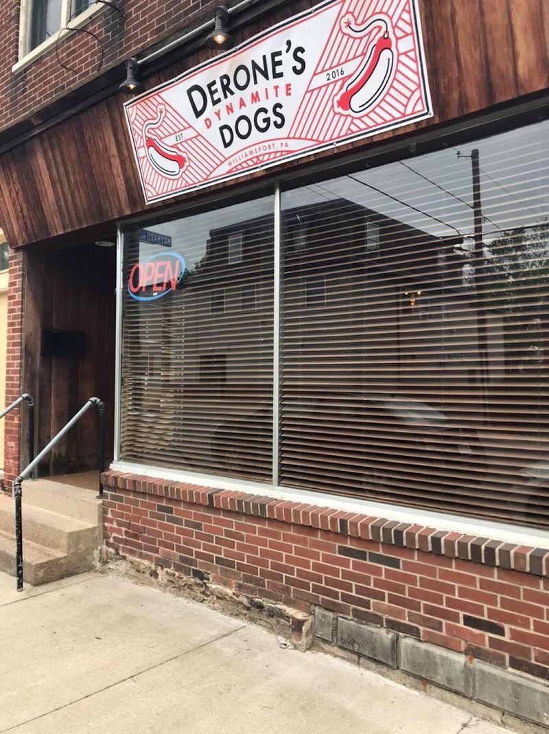 Derone's Dynamite Dogs (Williamsport)