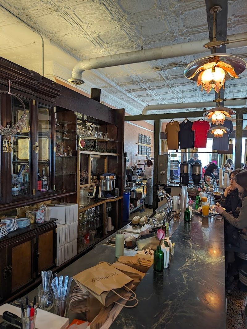 Spinning J Bakery and Soda Fountain — Humboldt Park