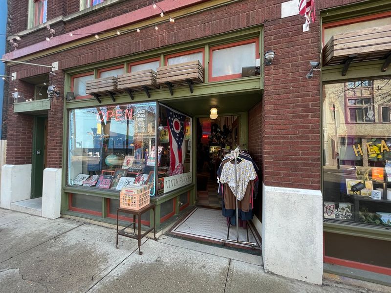 Feathers Vintage Clothing, Dayton Feathers Vintage Clothing, Dayton