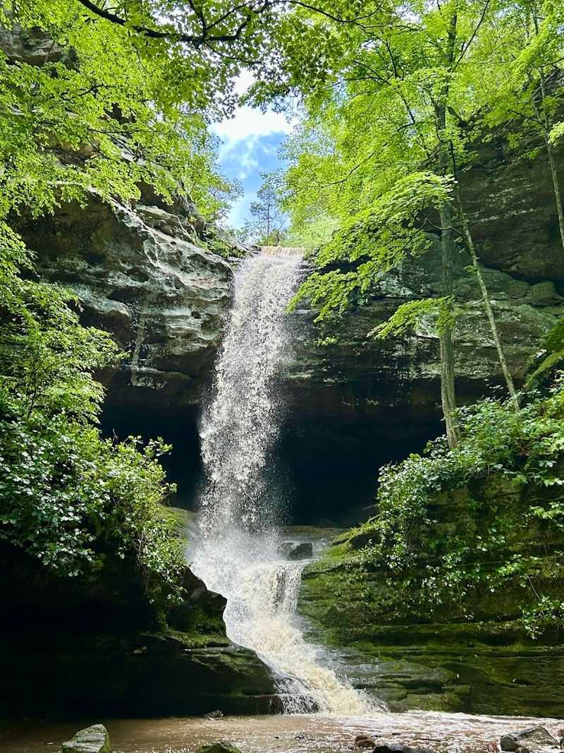 Ferne Clyffe Waterfall, Goreville