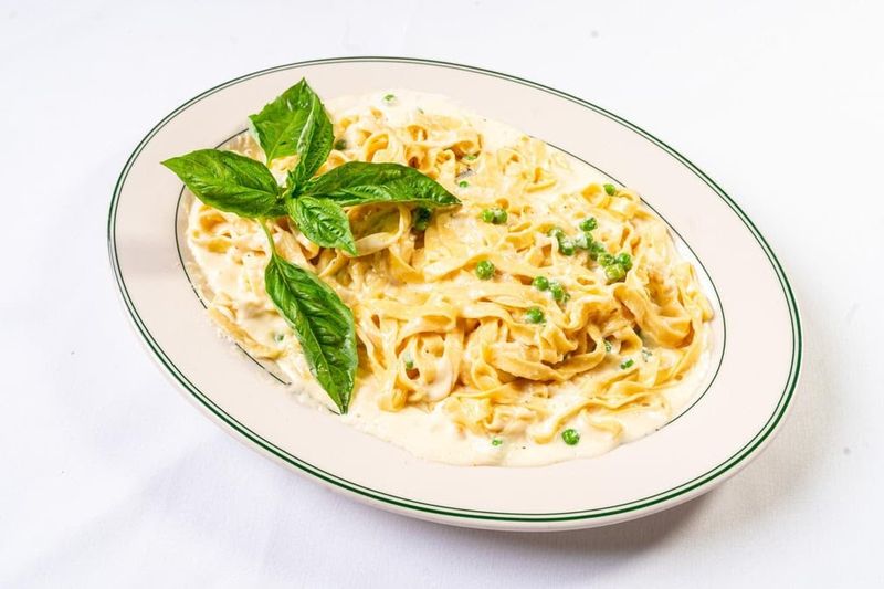 Fettuccine Alfredo Rich Enough To Write Home About Fettuccine Alfredo Rich Enough To Write Home About