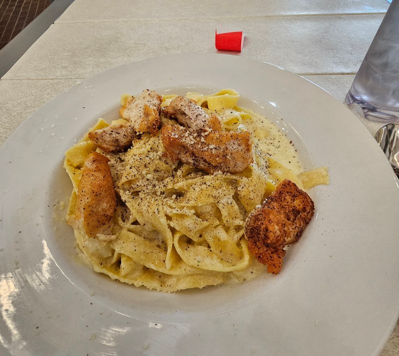 Fettuccine Alfredo