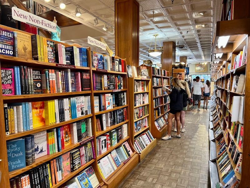 A Coffee Shop Nook That Makes Browsing Even Better
