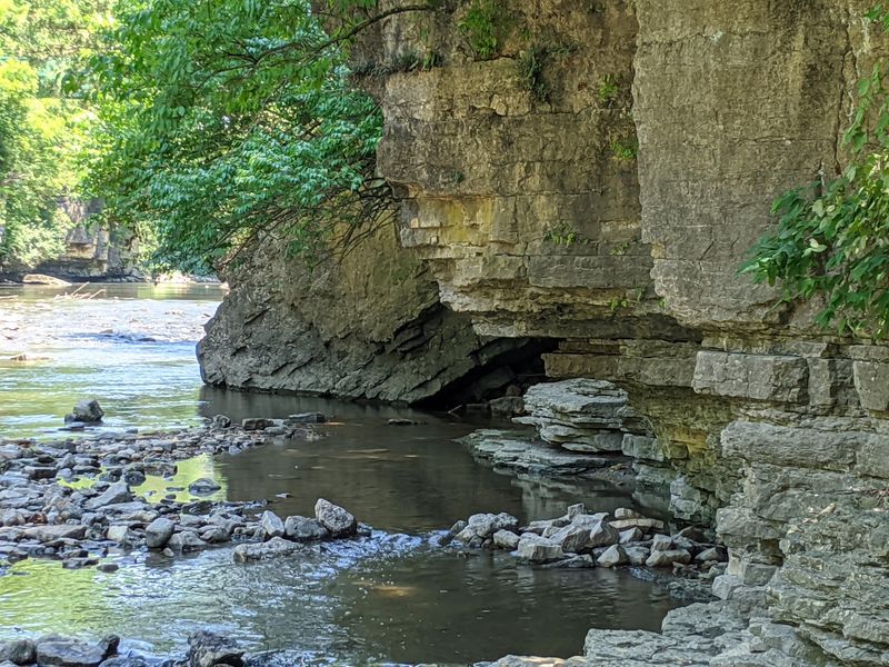 Find the Rock Creek Gorge at Kankakee River State Park Find the Rock Creek Gorge at Kankakee River State Park