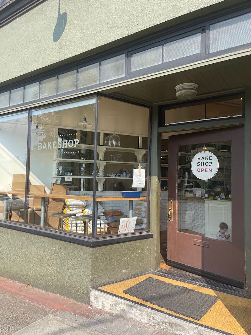 Finding Bakeshop On NE Sandy Boulevard