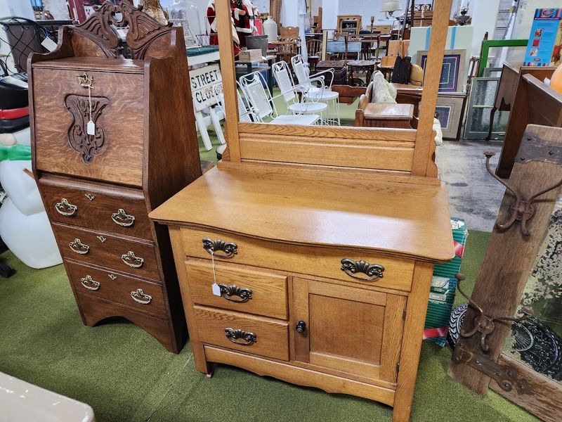 Vintage Furniture That Actually Makes You Rethink Your Living Room