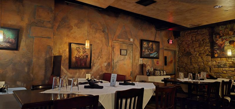 Atmosphere, Lighting, And Seating Comfort