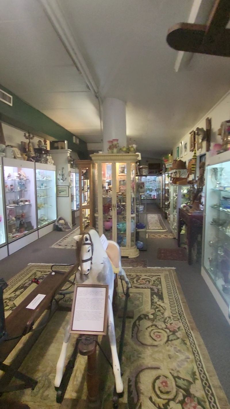 Aisle One: The Glass That Glows