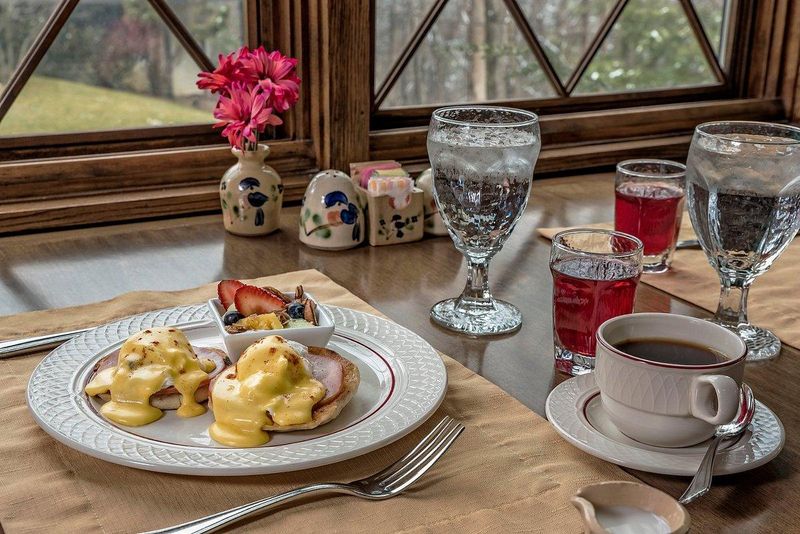 Fine Dining That Earns Every One Of Its Courses Fine Dining That Earns Every One Of Its Courses