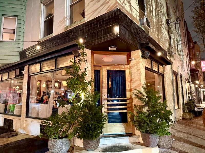 Alice (901 Christian Street)