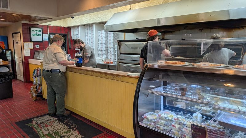 Mineo's Pizza House, Mt. Lebanon, PA