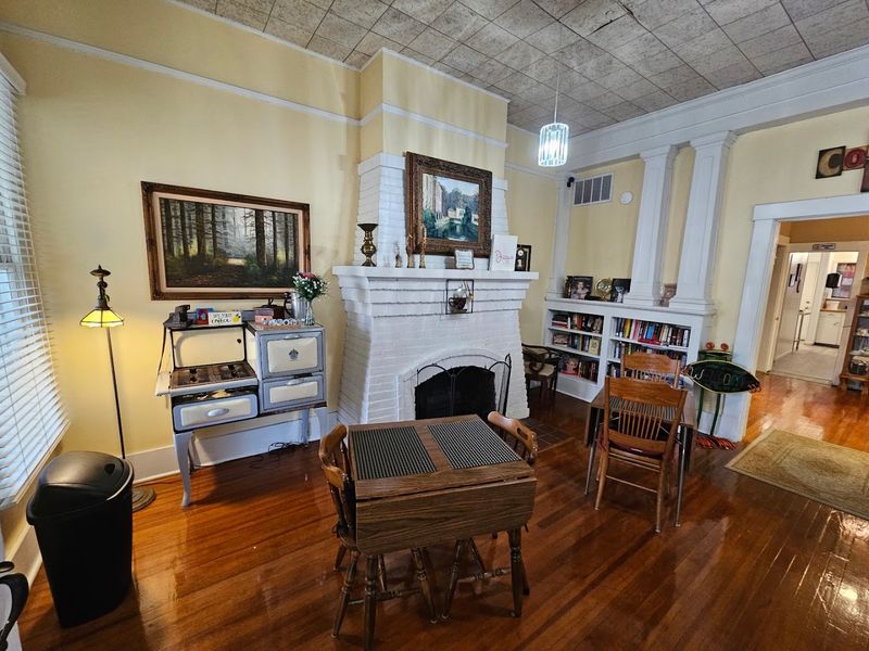 Fireplace Corners Invite You To Stay Longer