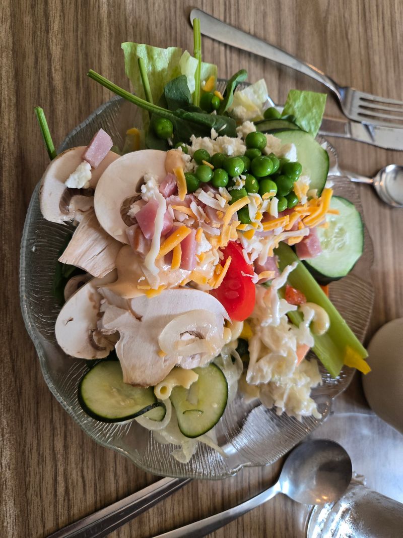 When The Food Arrives, Time Loses Meaning