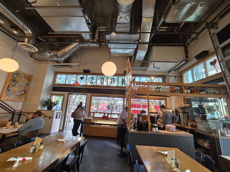 Lavender Lemonade That Refreshes Perfectly