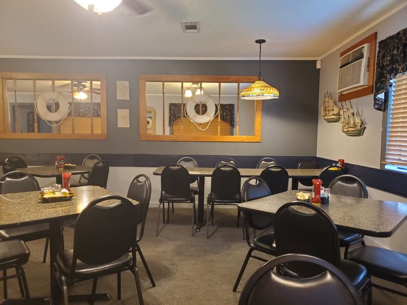 Fish Net Family Restaurant