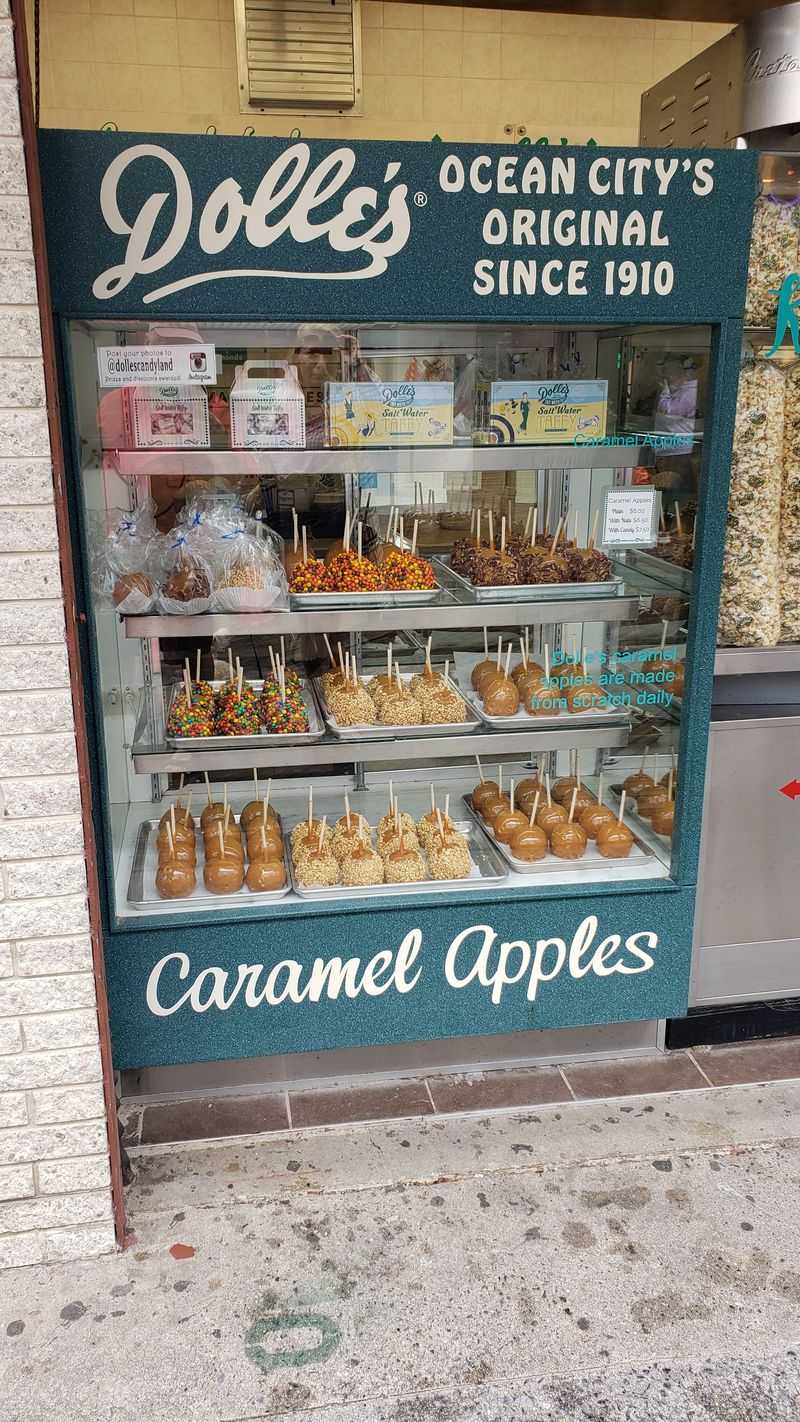 Dolle’s Salt Water Taffy