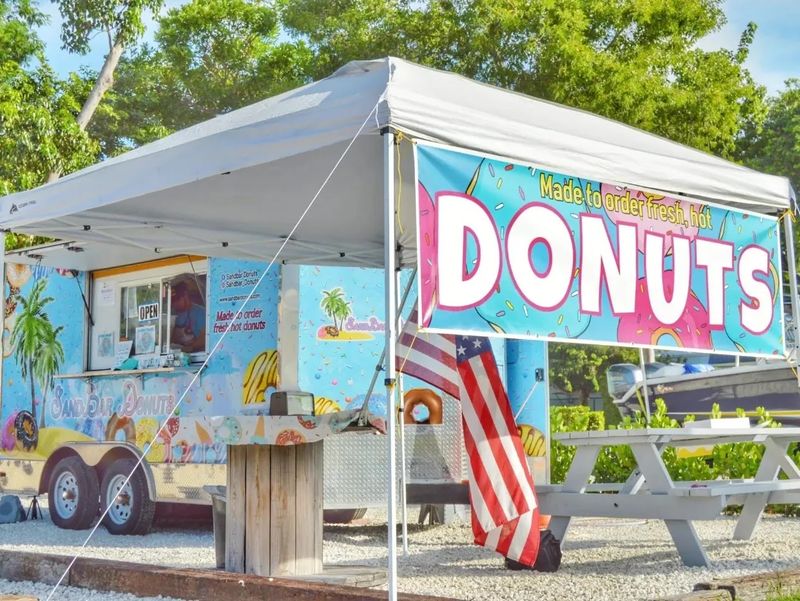 Sandbar Donuts – Key Largo