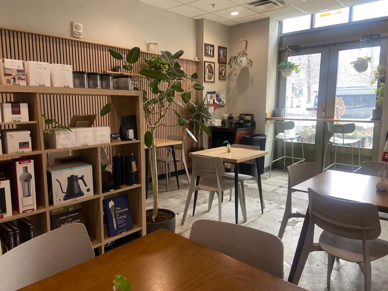 The Atmosphere Inside the Broad Street Location