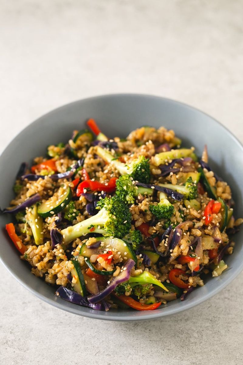 Mushy Meal-Replacement Bars vs. Veggie Stir-Fry With Brown Rice