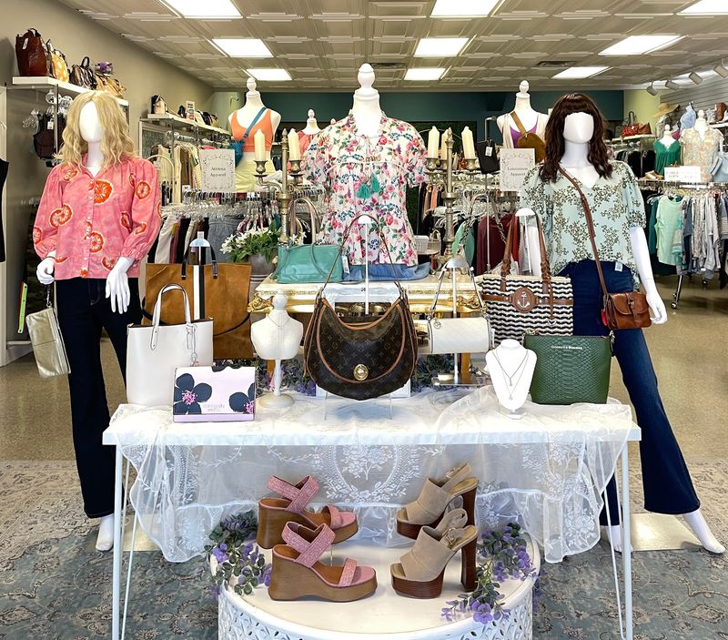 Flawless Consignment Boutique, Bentonville