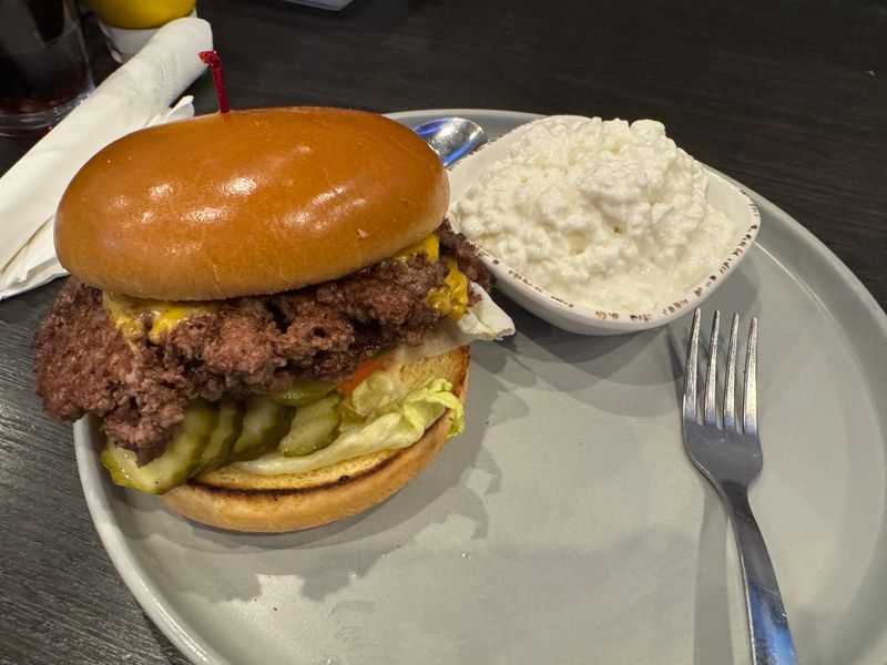 JJ's Tavern + Grill – Ankeny