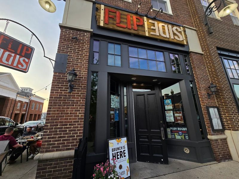 Flip Side Burgers and Shakes, Hudson