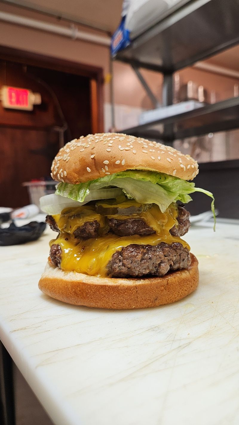 Johnnie's Tavern, Columbus