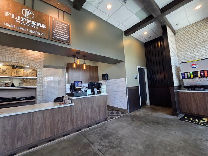 Flippers Pizza Co. - Sunrise, Kissimmee