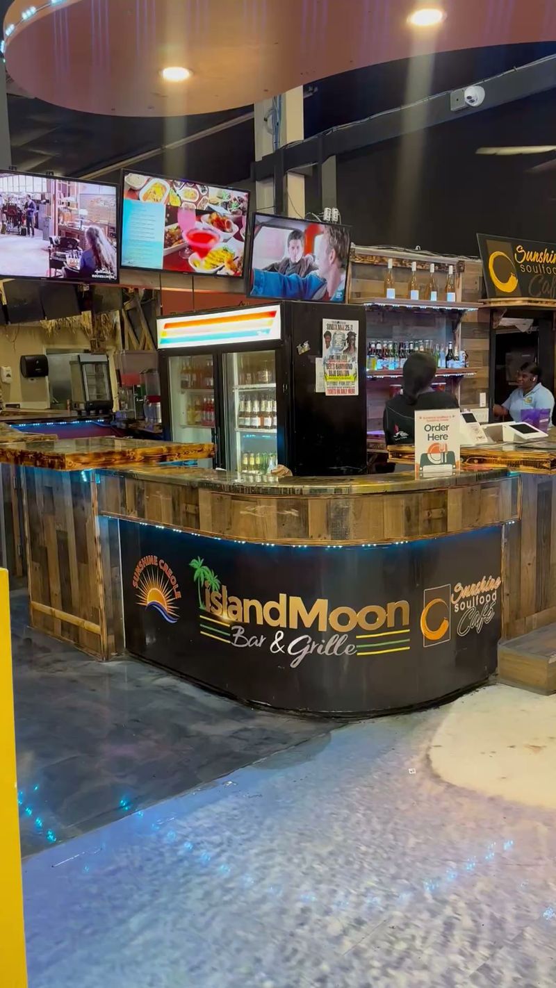 Sunshine Soulfood Cafe — Orlando