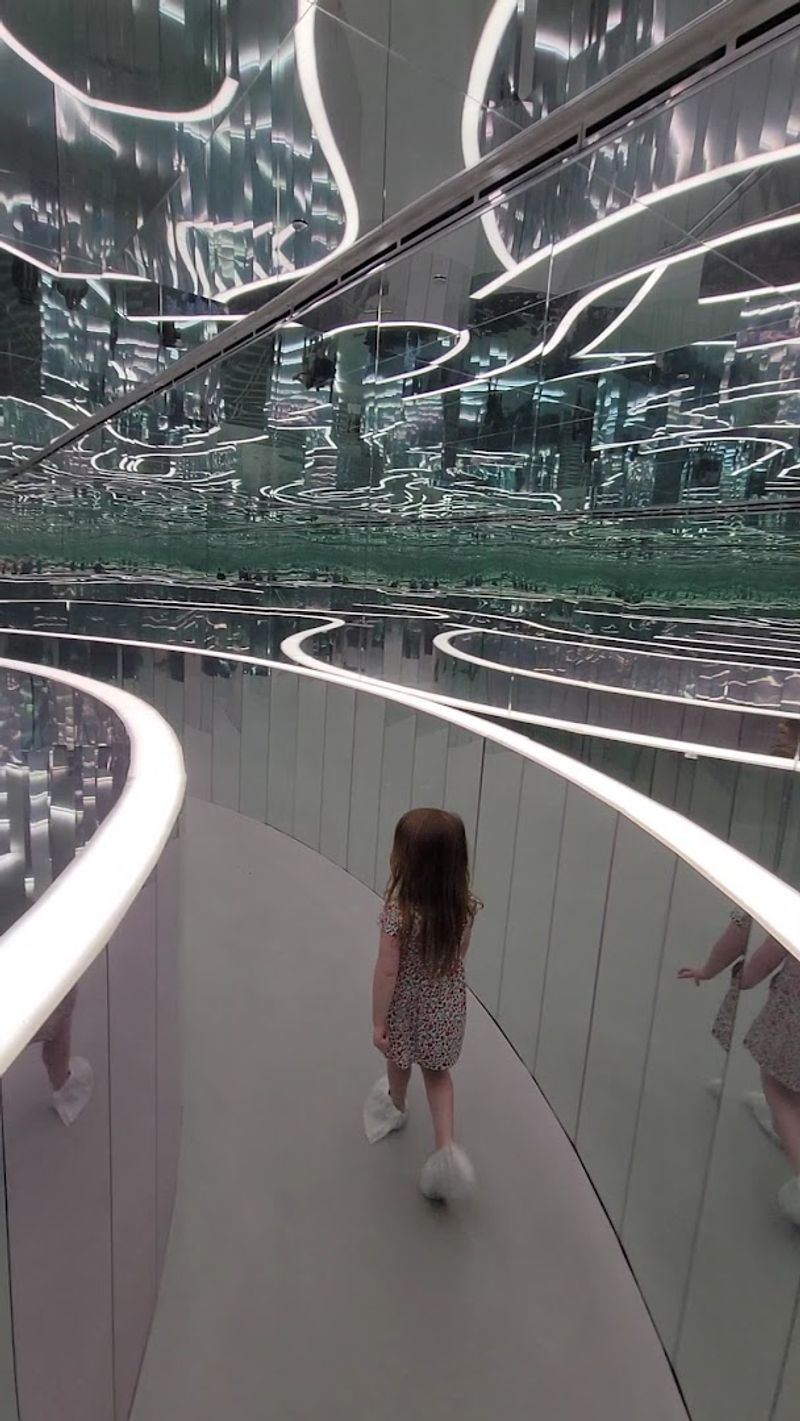 The Mirror Labyrinth That Makes You Question Your Own Reflection