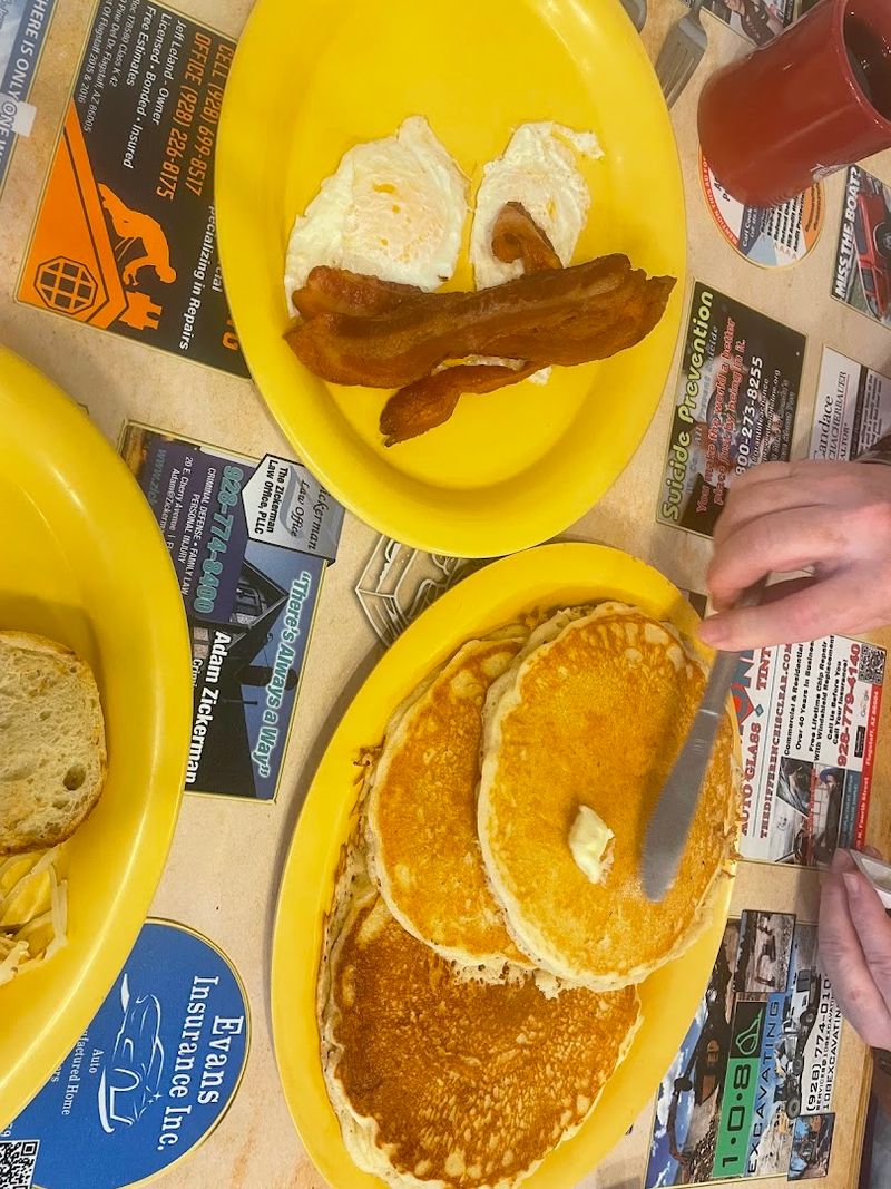 Fluffy Pancakes That Stack Up Perfectly