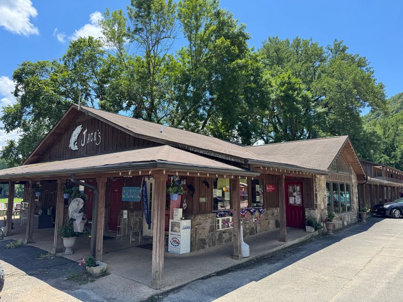 JoJo’s Catfish Wharf, Mountain View
