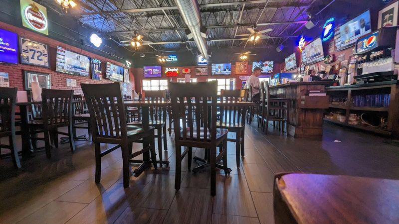 Foghorn's Wings, Burgers & More, Fayetteville