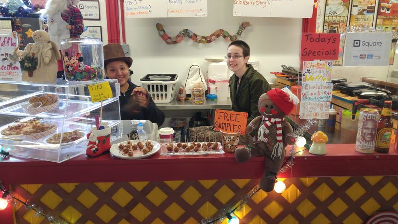 The Tamale Stand That Earns Its Own Trip