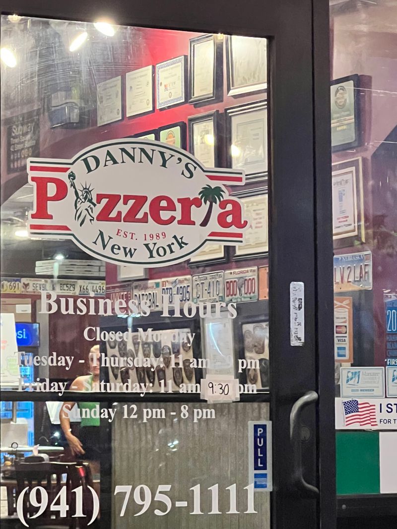 Danny's Pizzeria – Bradenton, Florida