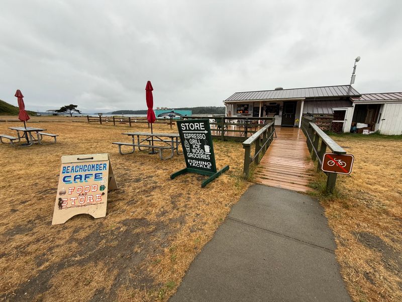 Fort Flagler Historical State Park — Beachcomber Café