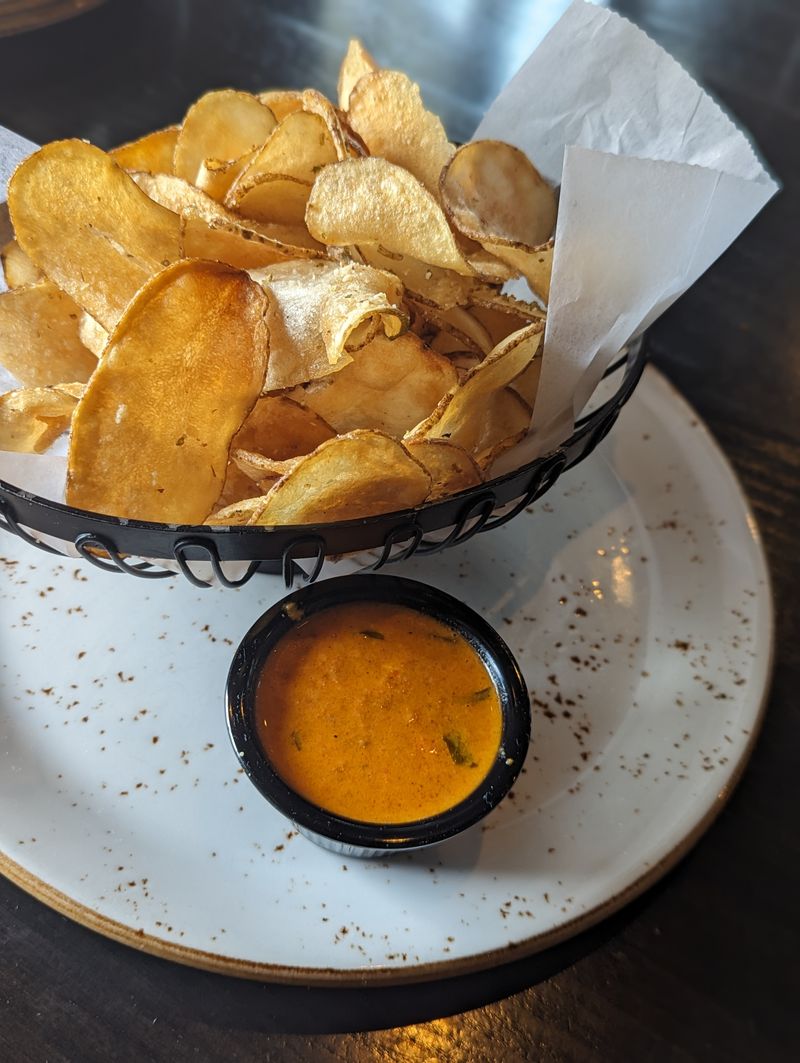 Roasted Red Pepper Dip With Chips