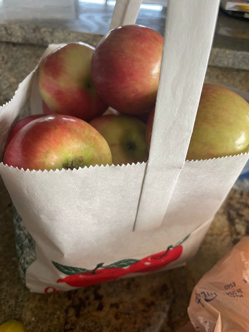 Forty Apple Varieties Make Choosing Just One Nearly Impossible