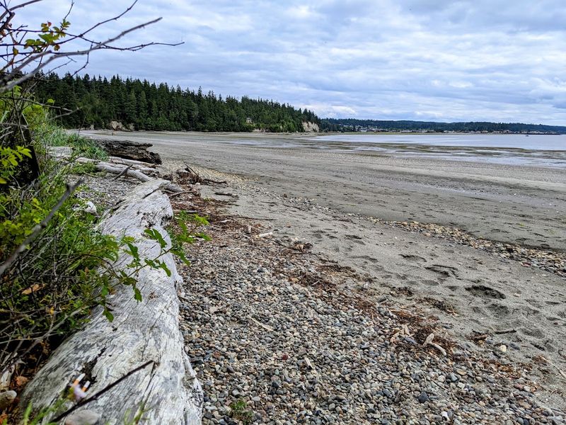 Foulweather Bluff Preserve Beach, Hansville, Washington Foulweather Bluff Preserve Beach, Hansville, Washington