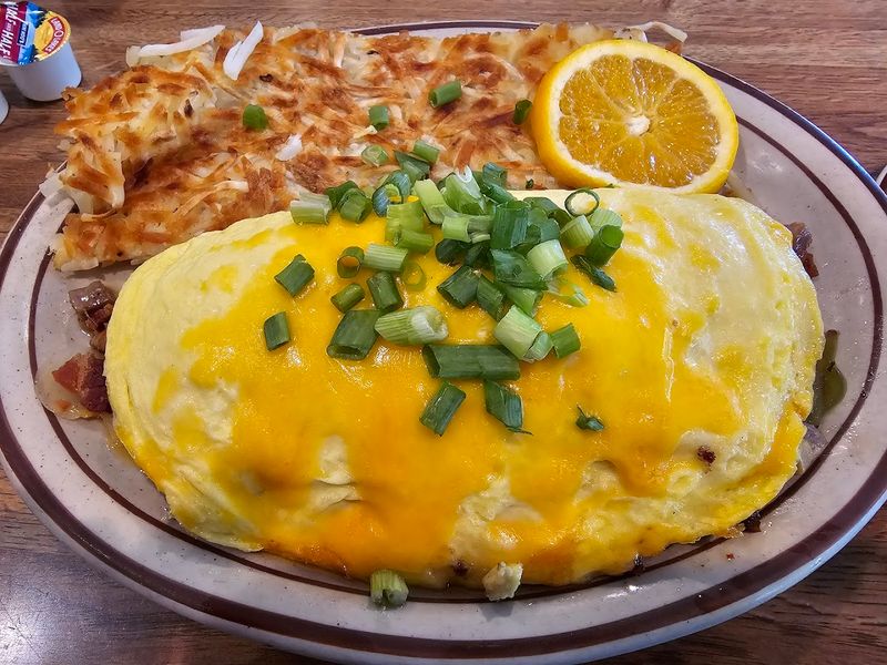 Four-Egg Omelets That Mean Business Four-Egg Omelets That Mean Business