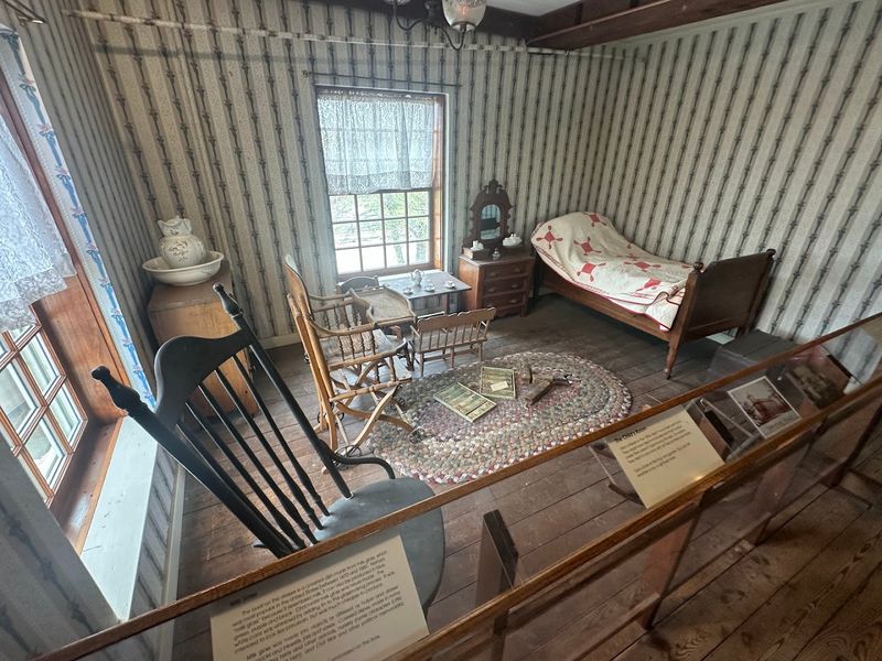 Four Floors Full Of 19th-Century Life