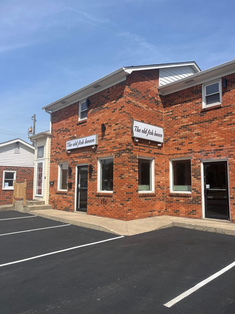 The Old Fish House — Versailles