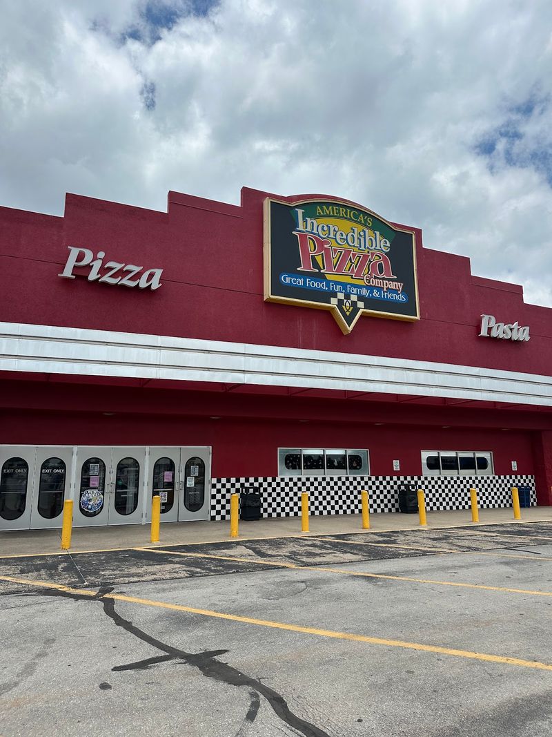 Four Themed Dining Rooms That Make Every Meal Feel Like A Scene Four Themed Dining Rooms That Make Every Meal Feel Like A Scene