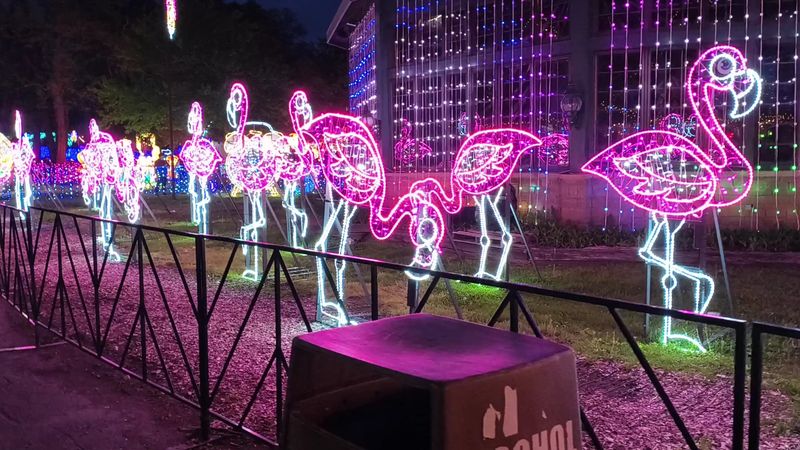 Olde World Canterbury Village Holiday Stroll