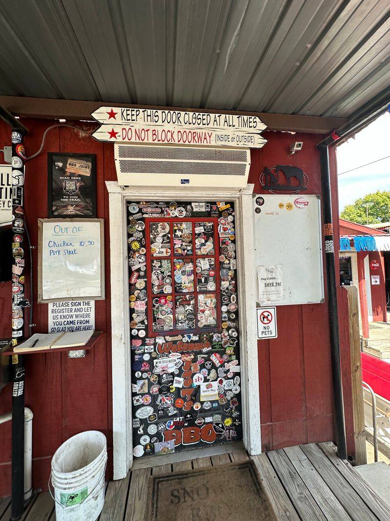 Snow’s BBQ, Saturday-Only Pit Magic